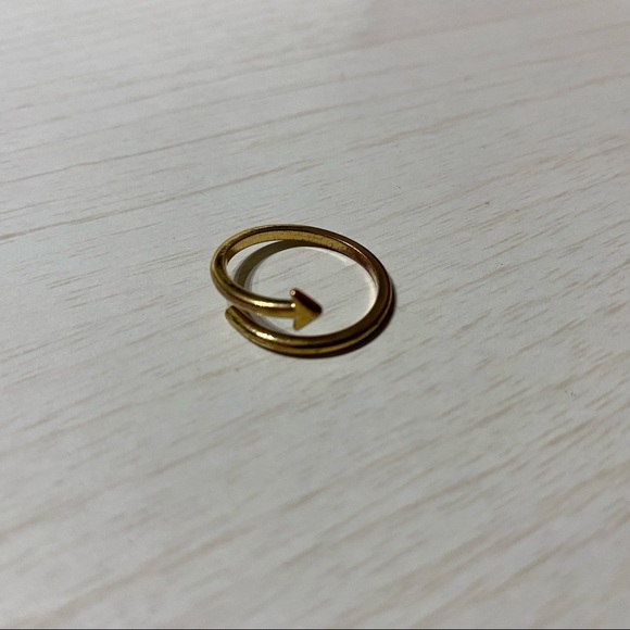 Gold arrow wrap style ring size 7 - Picture 4 of 4